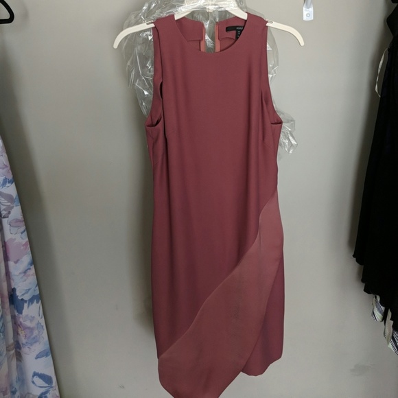 AQ/AQ

ASH ROSE PETRON DRESS - Picture 3 of 3